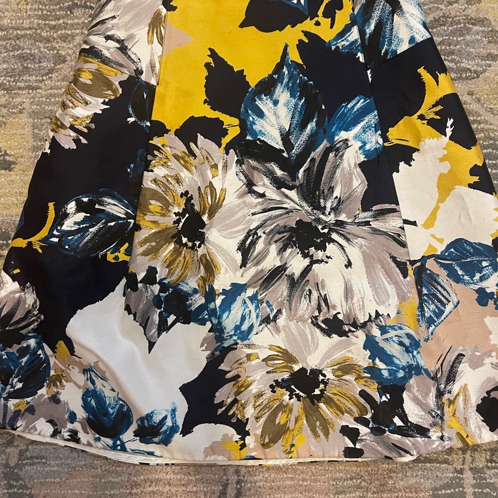 Stunning LK Bennett floral print A-line skirt